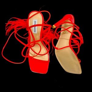 Steve Madden RED tie up heels